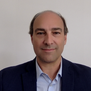 Tony DeFranco headshot